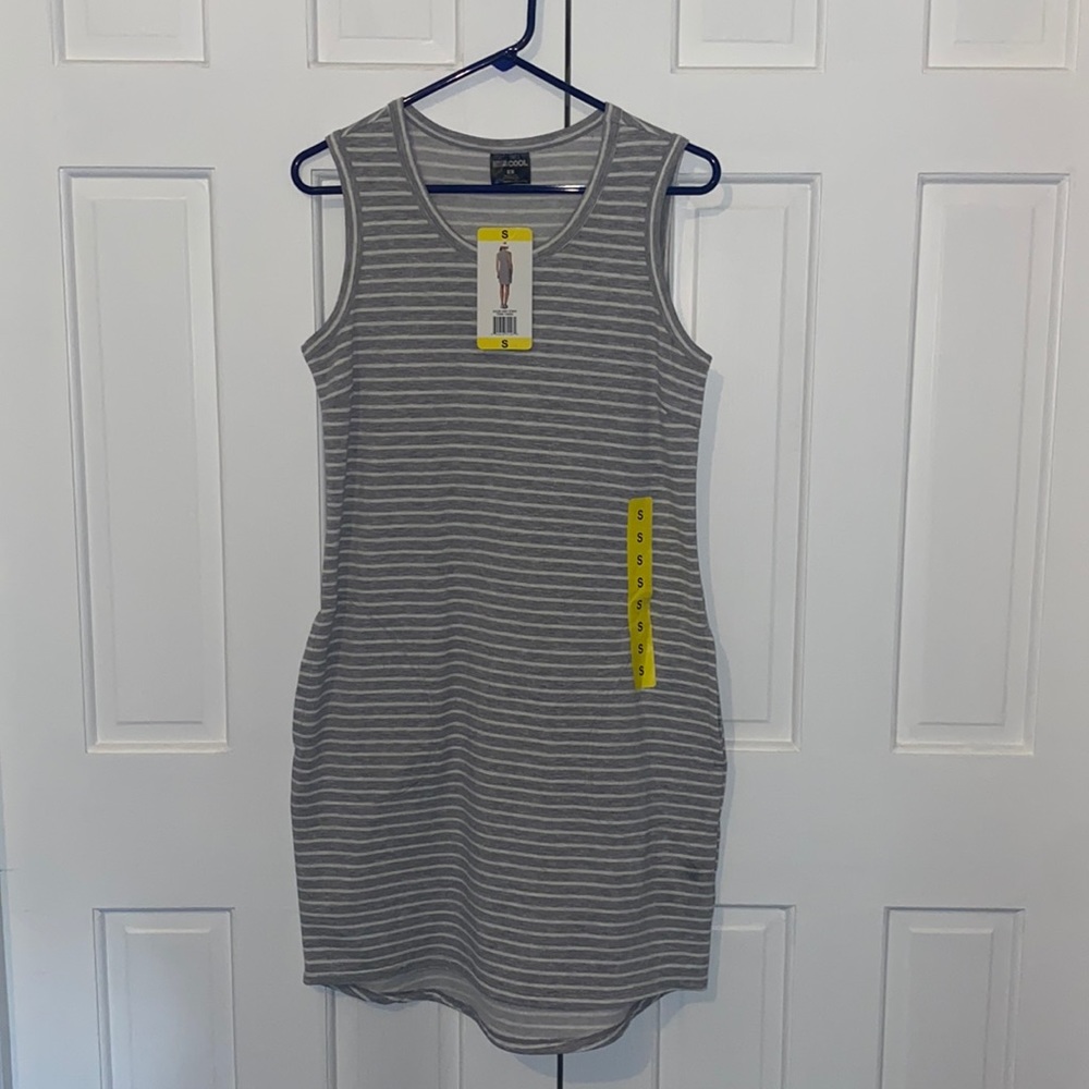 32 degrees cool small dress.